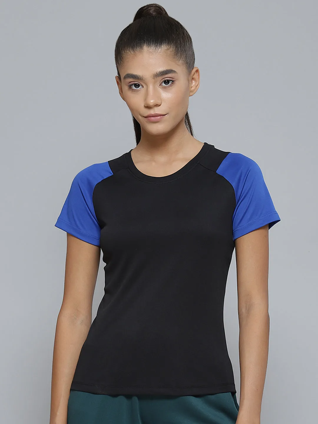 Alcis Women Black Slim Fit T-shirt