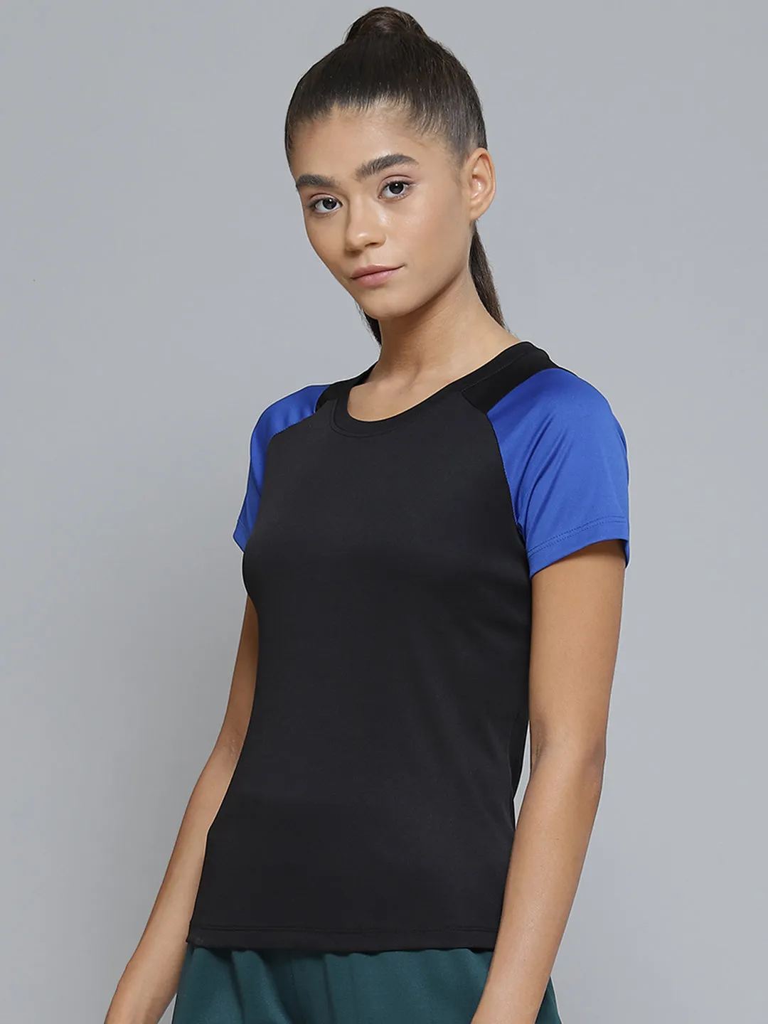 Alcis Women Black Slim Fit T-shirt