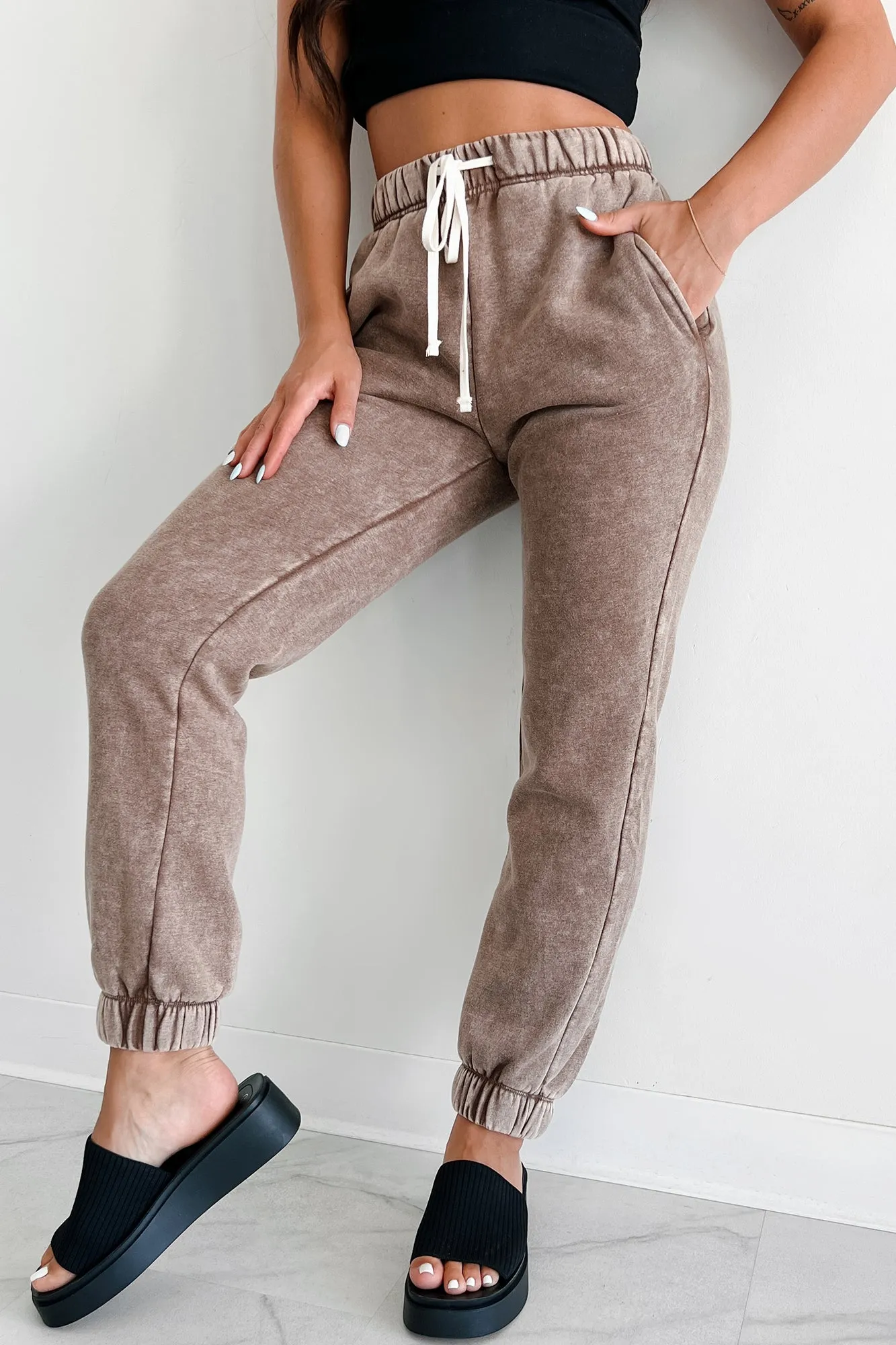 Finnegan Zenana Acid Wash Jogger Sweatpants (Mocha)