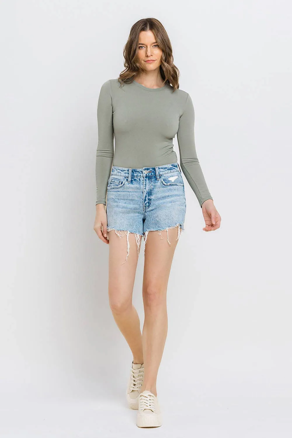 HIGH RISE RAW DISTRESSED HEM  SHORTS T6361: CYNICAL BLUE / L