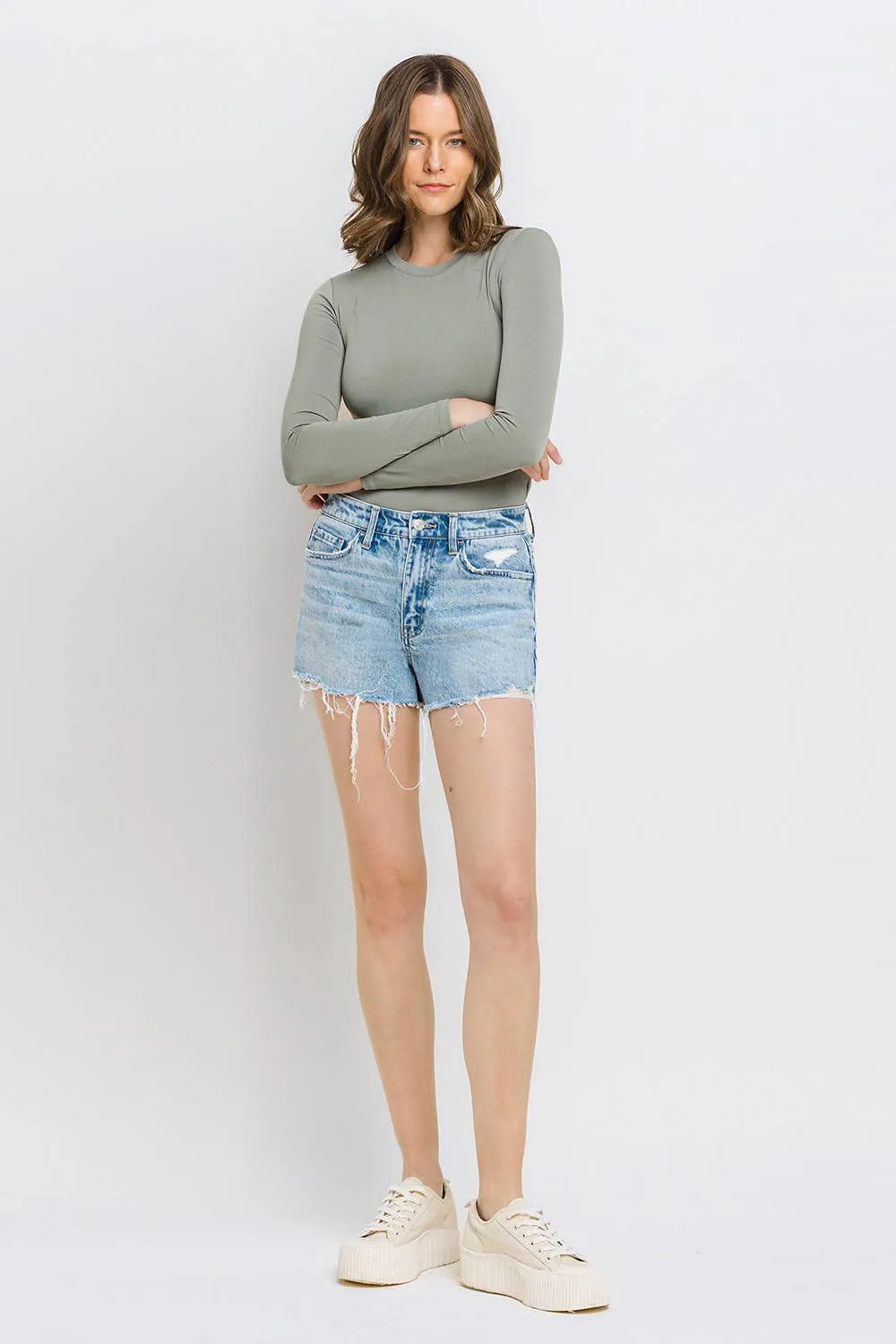 HIGH RISE RAW DISTRESSED HEM  SHORTS T6361: CYNICAL BLUE / L