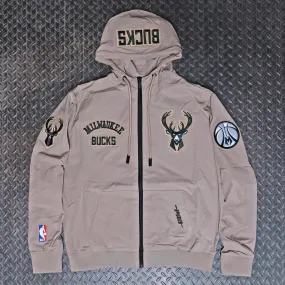 Pro Standard Milwaukee Bucks Classic Zip Hooded Jacket