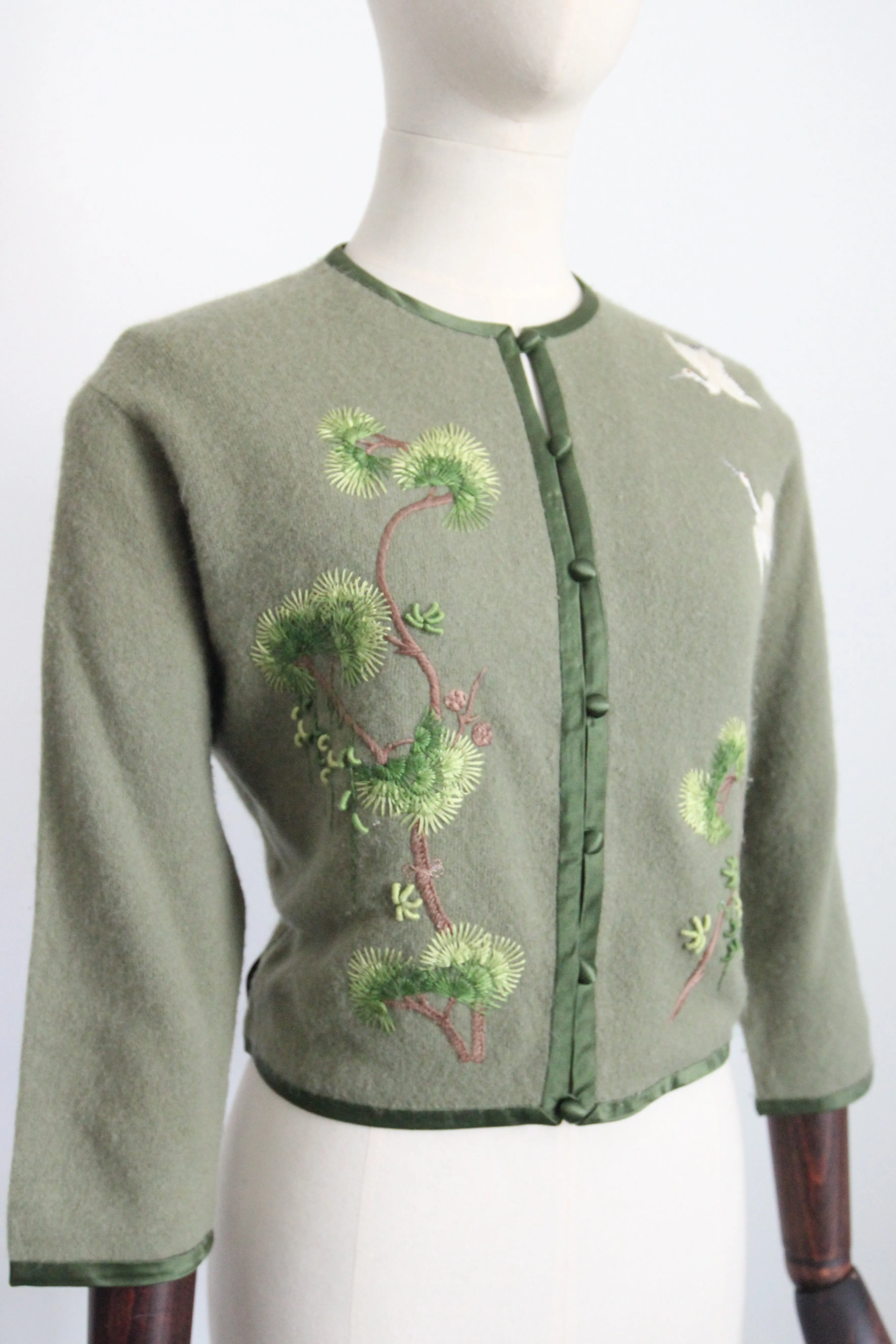 "Flying Cranes" Vintage Late 1950's Green Embroidered Crane Cardigan UK 10-12 US 6-8