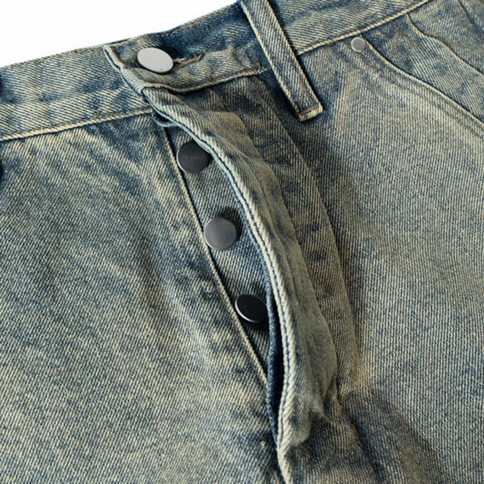 Retro Wash Denim Jeans with Frayed Ankle Hem